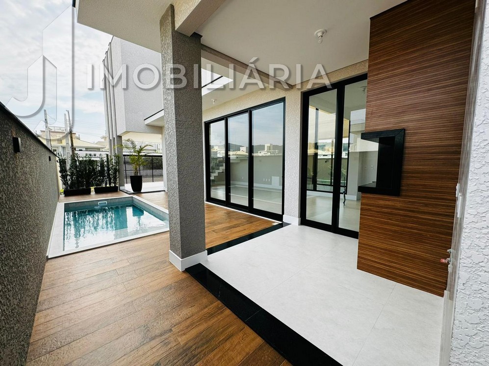 Casa Residencial para venda no Ingleses do Rio Vermelho em Florianopolis com 250m² por R$ 2.450.000,00