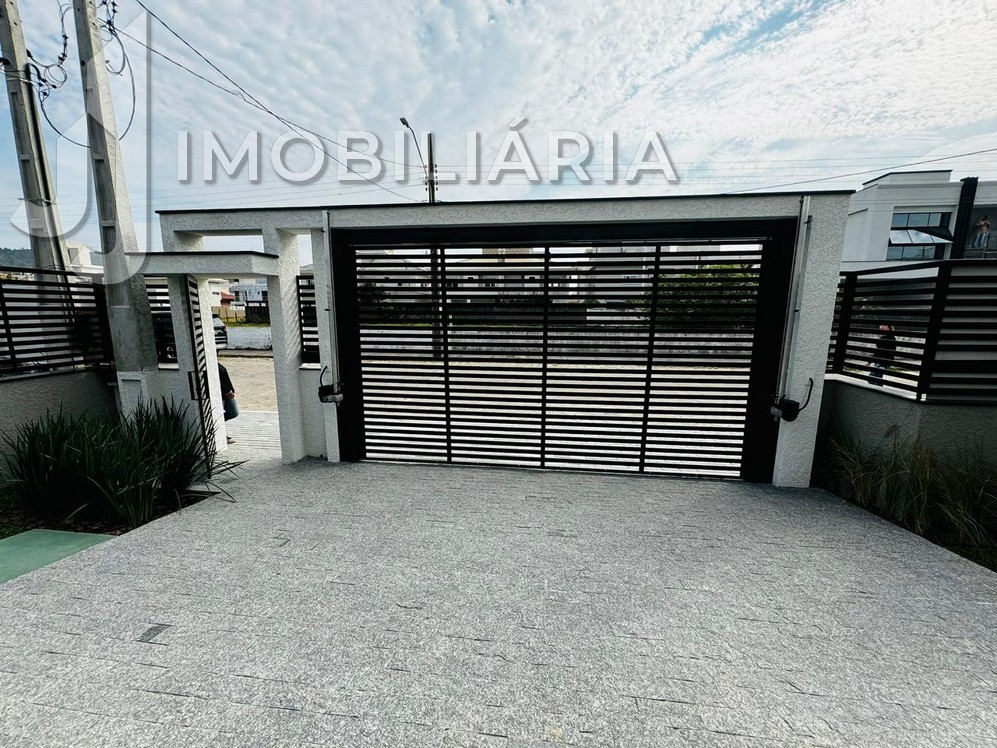 Casa Residencial para venda no Ingleses do Rio Vermelho em Florianopolis com 250m² por R$ 2.450.000,00