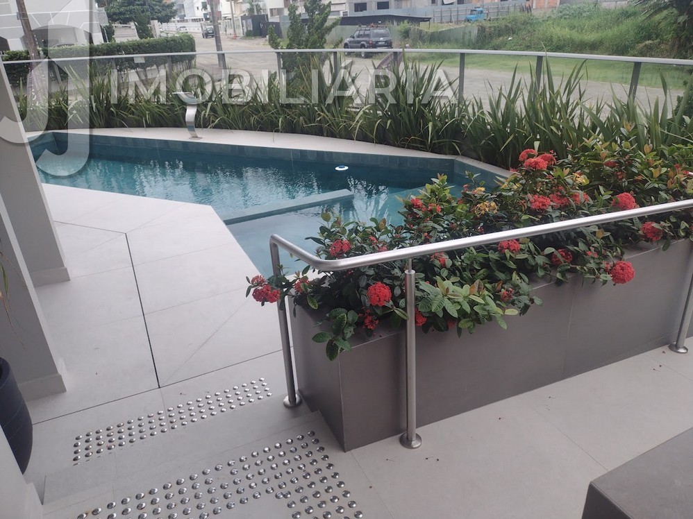Apartamento para venda no Ingleses do Rio Vermelho em Florianopolis com 132,38m² por R$ 1.370.000,00
