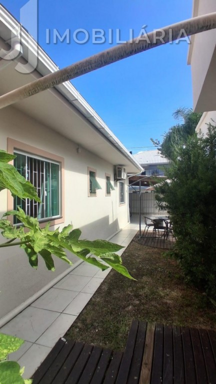 Casa Residencial para venda no Ingleses do Rio Vermelho em Florianopolis com 420m² por R$ 1.250.000,00