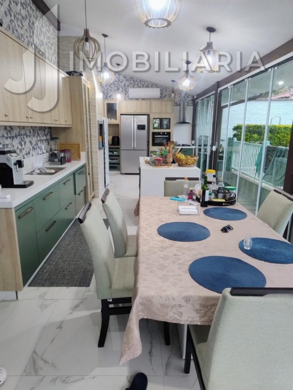 Casa Residencial para venda no Ingleses do Rio Vermelho em Florianopolis com 1.000m² por R$ 2.500.000,00