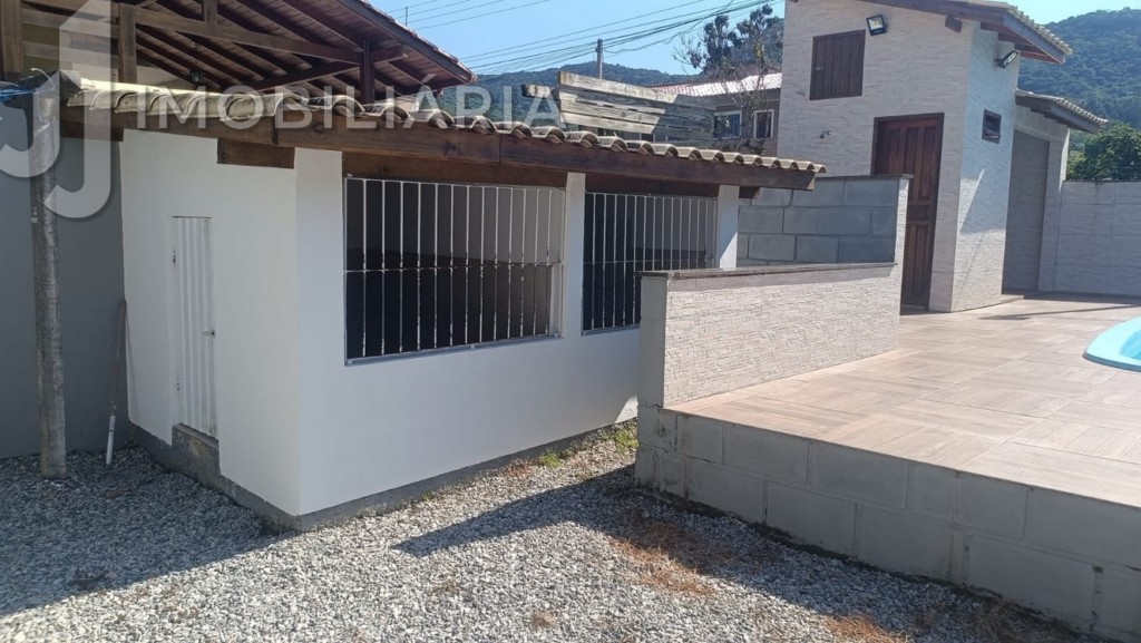 Casa Residencial para venda no Ratones em Florianopolis com 420m² por R$ 950.000,00