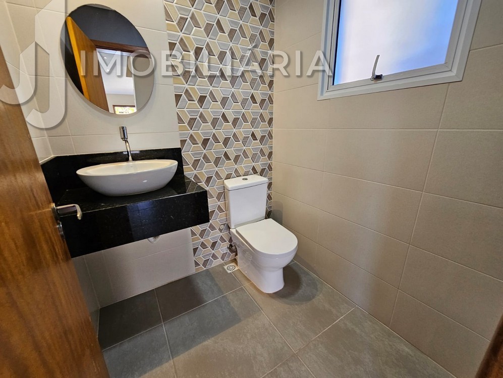 Sobrado para locacao no Sao Joao do Rio Vermelho em Florianopolis com 224,24m² por R$ 5.700,00
