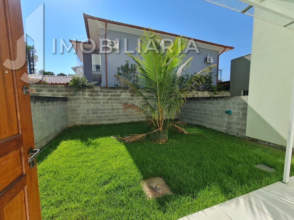 Casa Residencial para locacao no Sao Joao do Rio Vermelho em Florianopolis com 150m² por R$ 3.700,00