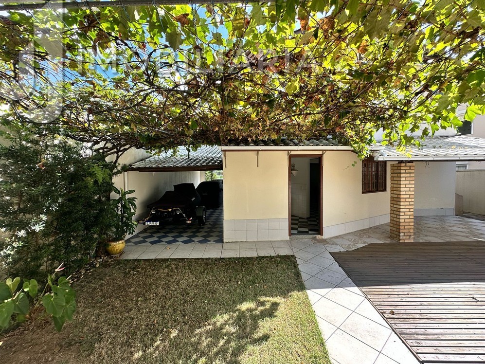 Casa Residencial para venda no Ingleses do Rio Vermelho em Florianopolis com 385m² por R$ 1.500.000,00 Casa Residencial para venda no Ingleses do Rio Vermelho em Florianopolis com 385m² por R$ 1.500.000,00