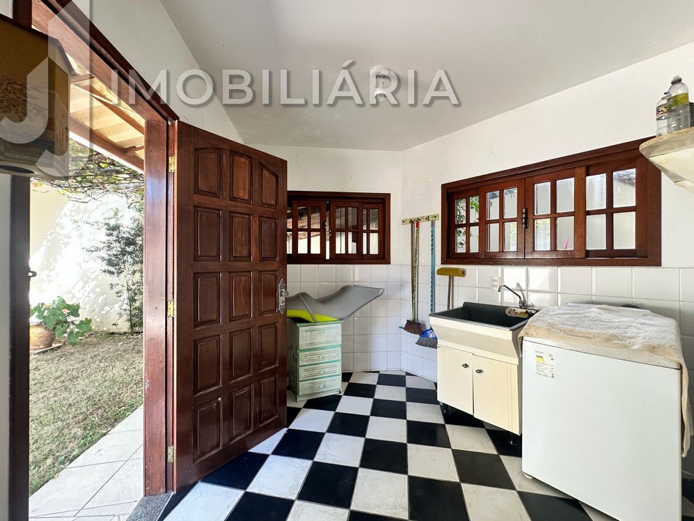 Casa Residencial para venda no Ingleses do Rio Vermelho em Florianopolis com 385m² por R$ 1.500.000,00 Casa Residencial para venda no Ingleses do Rio Vermelho em Florianopolis com 385m² por R$ 1.500.000,00