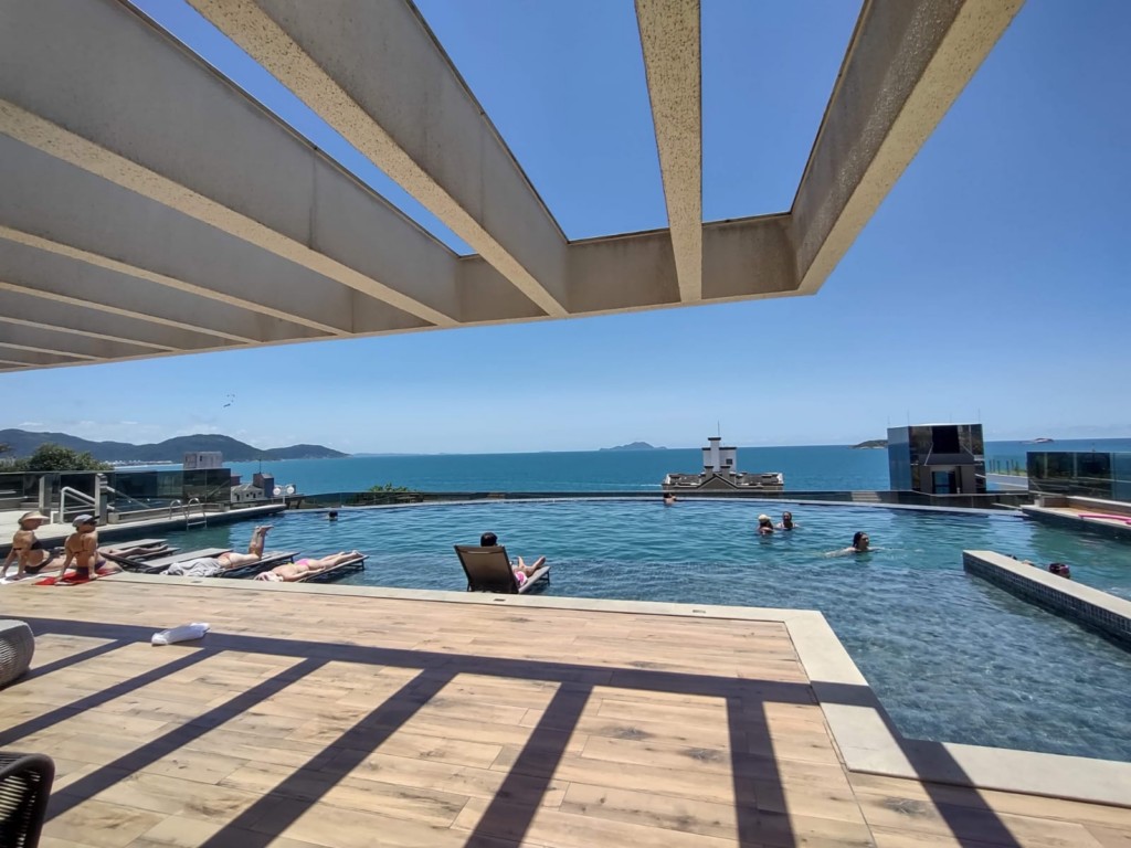 Apartamento para locacao no Ingleses do Rio Vermelho em Florianopolis com 100m² por R$ 4.800,00