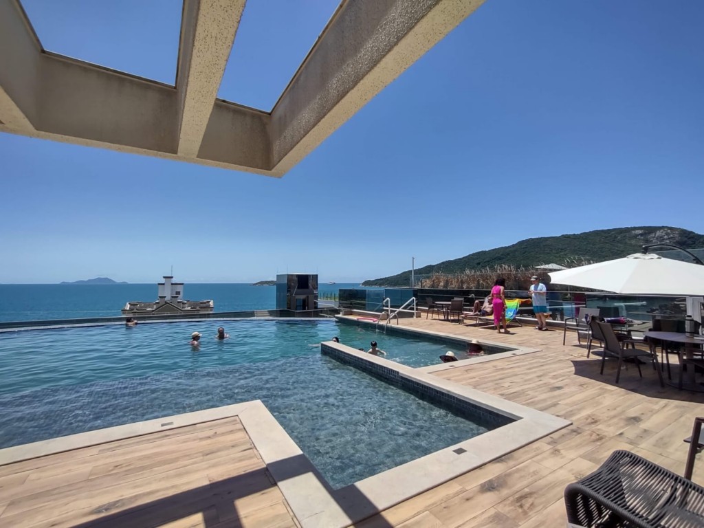 Apartamento para locacao no Ingleses do Rio Vermelho em Florianopolis com 100m² por R$ 4.800,00