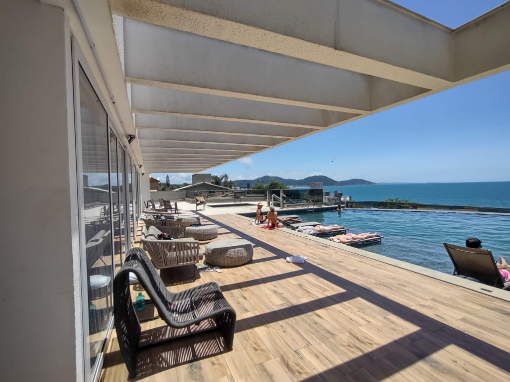 Apartamento para locacao no Ingleses do Rio Vermelho em Florianopolis com 100m² por R$ 4.800,00