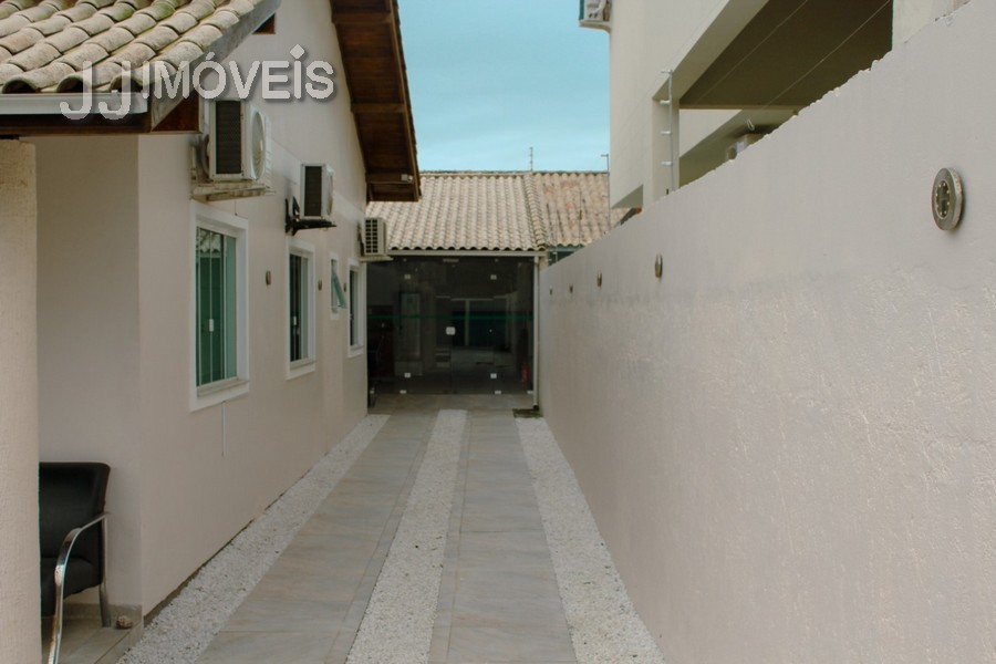 Casa Residencial para venda no Ingleses do Rio Vermelho em Florianopolis com 330m² por R$ 1.250.000,00
