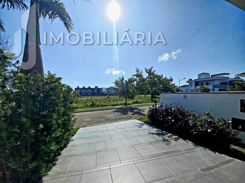 Casa Residencial para venda no Campeche em Florianopolis com 381m² por R$ 2.100.000,00