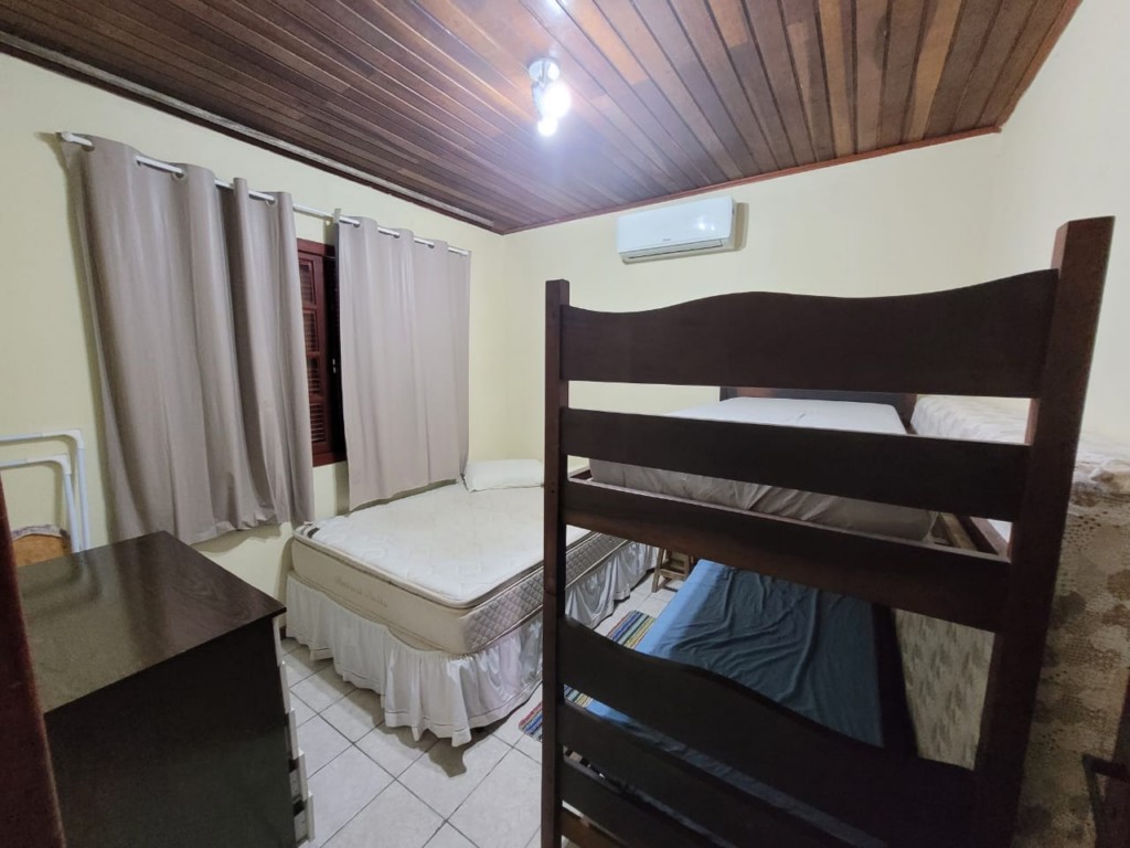 Casa Residencial para locacao no Ingleses do Rio Vermelho em Florianopolis com 360m² por R$ 850,00