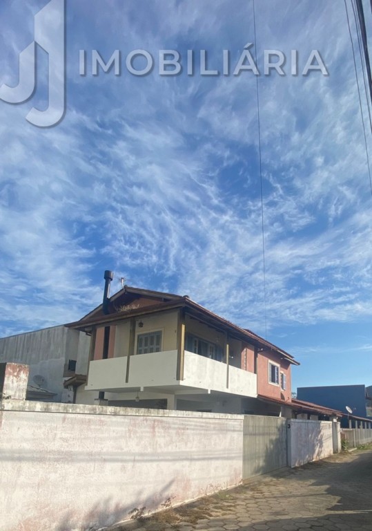 Casa Residencial para venda no Sao Joao do Rio Vermelho em Florianopolis com 200m² por R$ 650.000,00