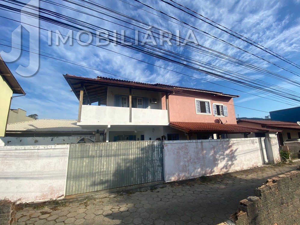 Casa Residencial para venda no Sao Joao do Rio Vermelho em Florianopolis com 200m² por R$ 650.000,00