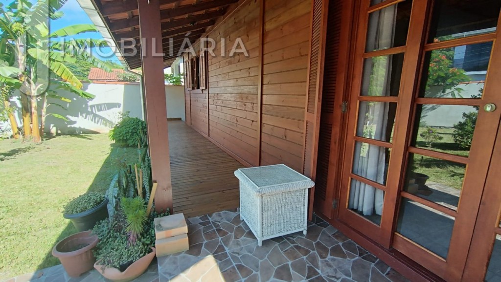 Casa Residencial para venda no Ingleses do Rio Vermelho em Florianopolis com 360m² por R$ 590.000,00