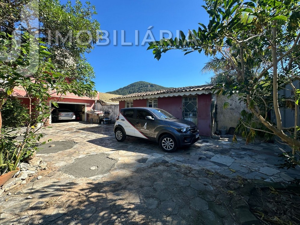 Casa Residencial para venda no Sao Joao do Rio Vermelho em Florianopolis com 480m² por R$ 690.000,00