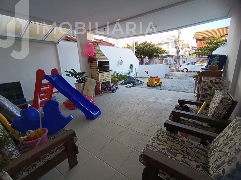 Casa Residencial para venda no Ingleses do Rio Vermelho em Florianopolis com 451m² por R$ 950.000,00