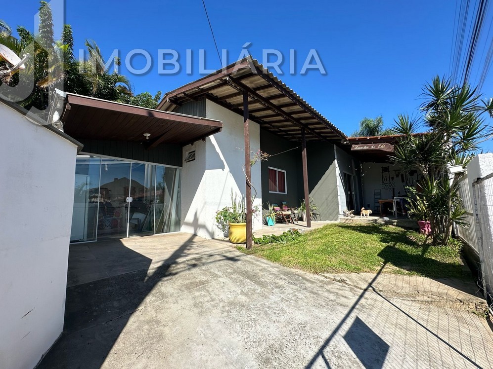 Casa Residencial para venda no Ingleses do Rio Vermelho em Florianopolis com 198m² por R$ 430.000,00