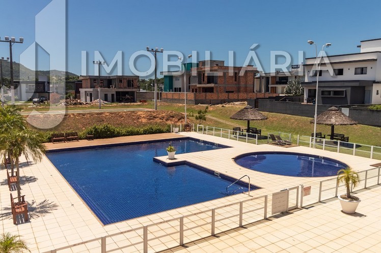 Casa Residencial para venda no Sao Joao do Rio Vermelho em Florianopolis com 375m² por R$ 2.175.000,00