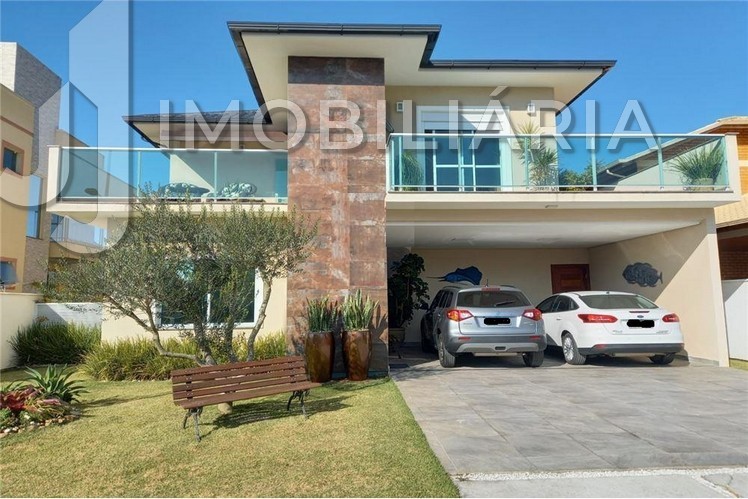 Casa Residencial para venda no Sao Joao do Rio Vermelho em Florianopolis com 375m² por R$ 2.175.000,00