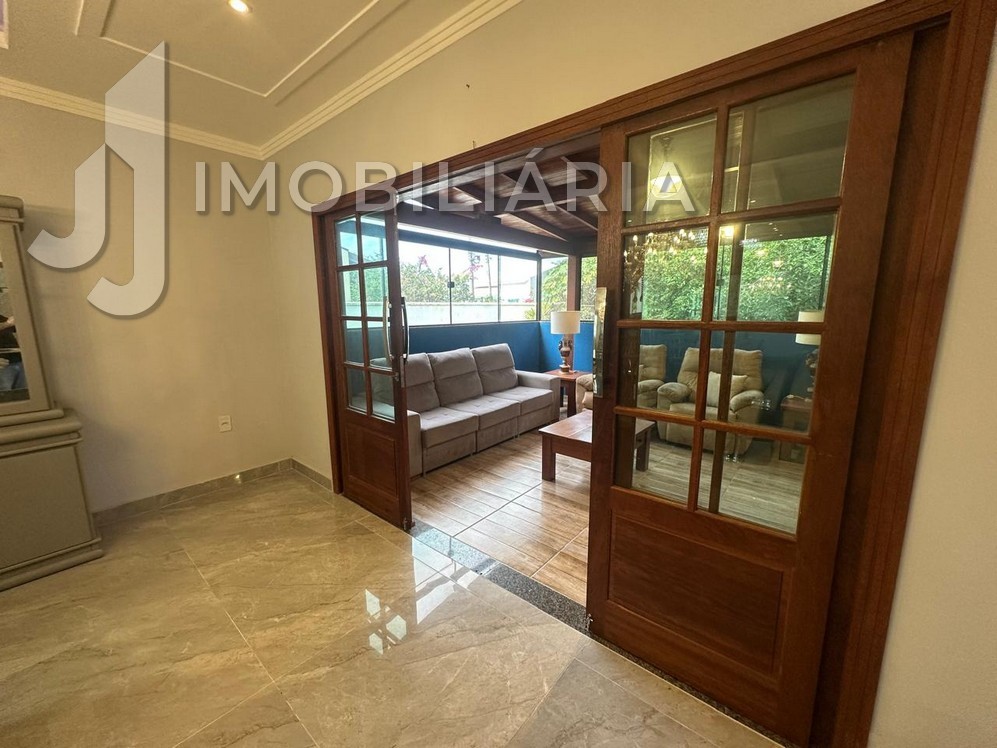 Casa Residencial para venda no Sao Joao do Rio Vermelho em Florianopolis com 375m² por R$ 1.700.000,00