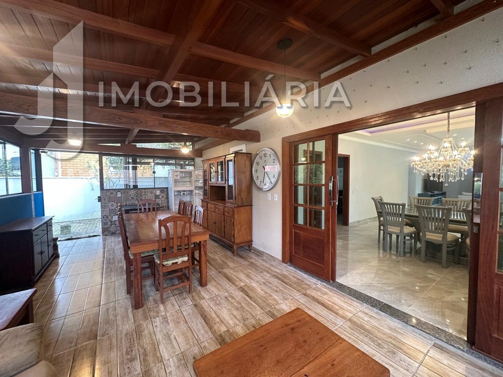 Casa Residencial para venda no Sao Joao do Rio Vermelho em Florianopolis com 375m² por R$ 1.700.000,00