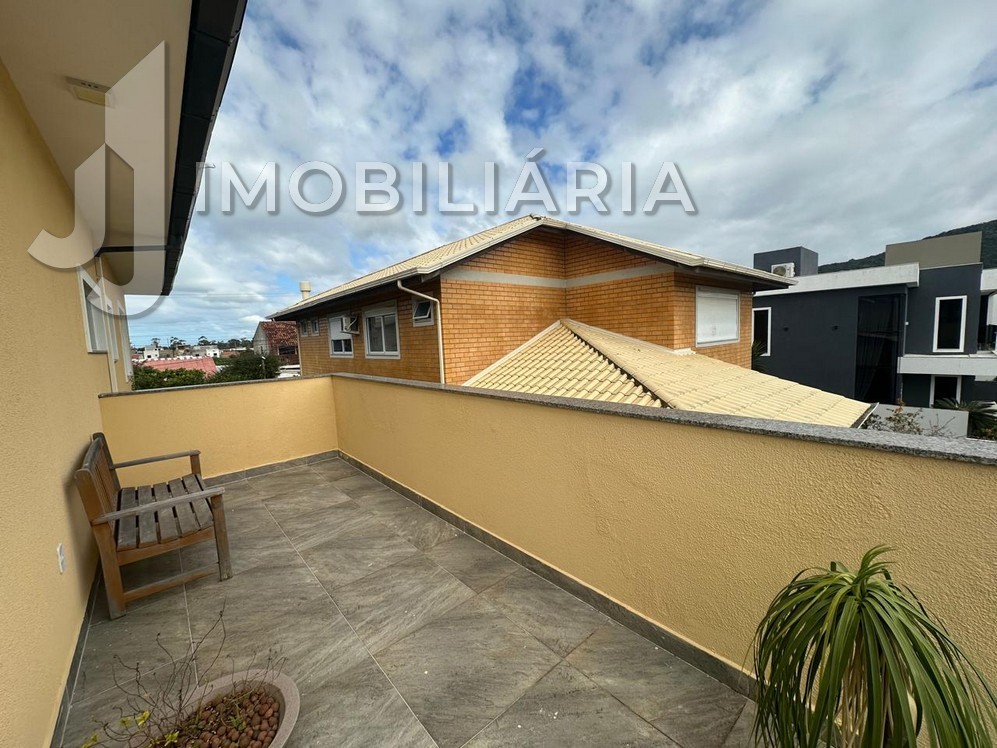 Casa Residencial para venda no Sao Joao do Rio Vermelho em Florianopolis com 375m² por R$ 1.700.000,00