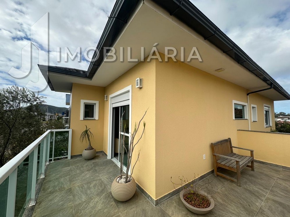 Casa Residencial para venda no Sao Joao do Rio Vermelho em Florianopolis com 375m² por R$ 1.700.000,00