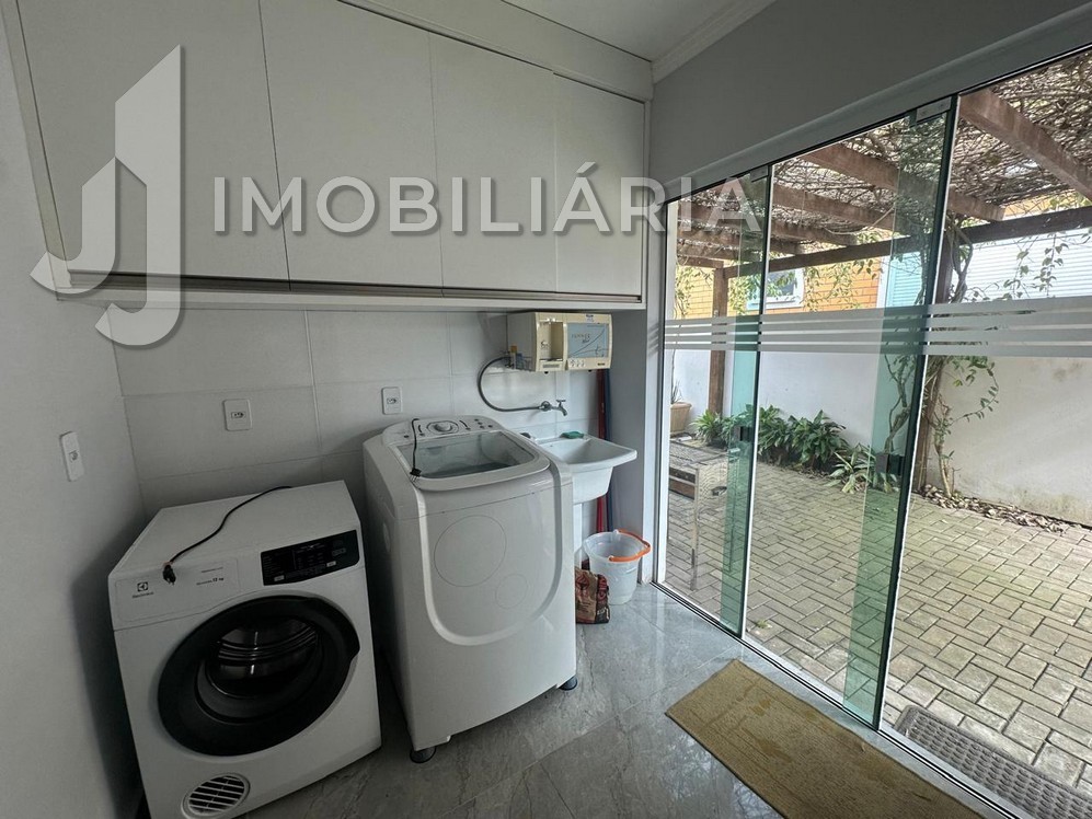 Casa Residencial para venda no Sao Joao do Rio Vermelho em Florianopolis com 375m² por R$ 1.700.000,00