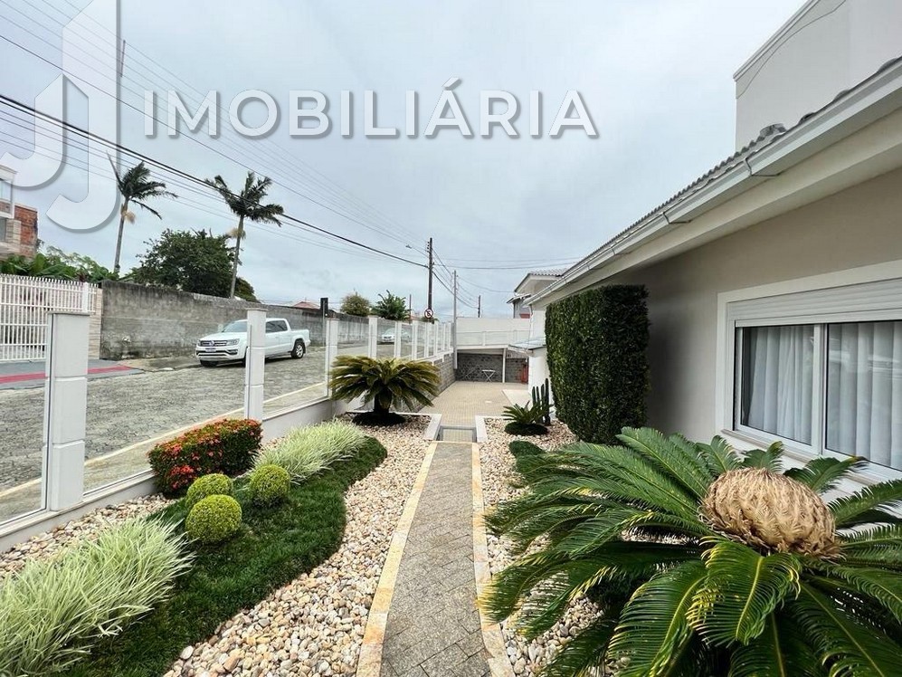 Casa Residencial para venda no Barreiros em Sao Jose com 525m² por R$ 2.698.000,00 Casa Residencial para venda no Barreiros em Sao Jose com 525m² por R$ 2.698.000,00