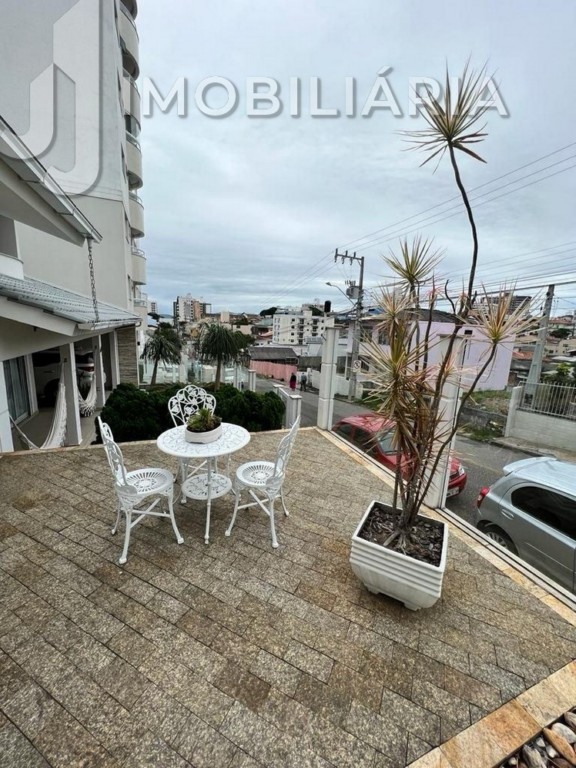 Casa Residencial para venda no Barreiros em Sao Jose com 525m² por R$ 2.698.000,00 Casa Residencial para venda no Barreiros em Sao Jose com 525m² por R$ 2.698.000,00