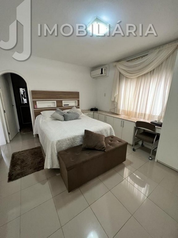 Casa Residencial para venda no Barreiros em Sao Jose com 525m² por R$ 2.698.000,00 Casa Residencial para venda no Barreiros em Sao Jose com 525m² por R$ 2.698.000,00