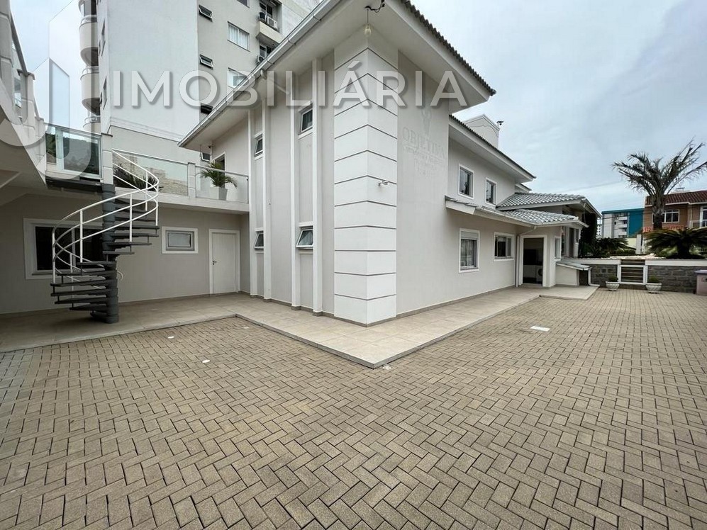 Casa Residencial para venda no Barreiros em Sao Jose com 525m² por R$ 2.698.000,00 Casa Residencial para venda no Barreiros em Sao Jose com 525m² por R$ 2.698.000,00