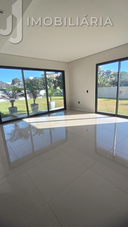 Casa Residencial para venda no Ingleses do Rio Vermelho em Florianopolis com 540m² por R$ 2.200.000,00