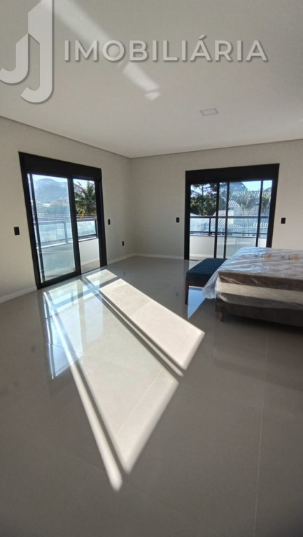 Casa Residencial para venda no Ingleses do Rio Vermelho em Florianopolis com 540m² por R$ 2.200.000,00