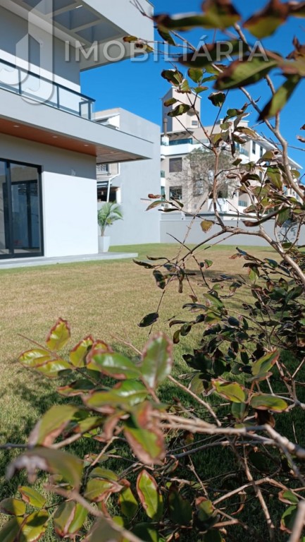 Casa Residencial para venda no Ingleses do Rio Vermelho em Florianopolis com 540m² por R$ 2.200.000,00