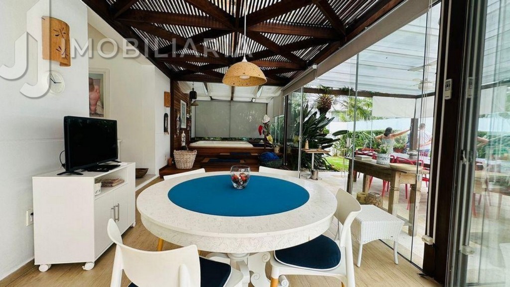 Casa Residencial para venda no Jurere Internacional em Florianopolis com 790m² por R$ 6.195.000,00 Casa Residencial para venda no Jurere Internacional em Florianopolis com 790m² por R$ 6.195.000,00
