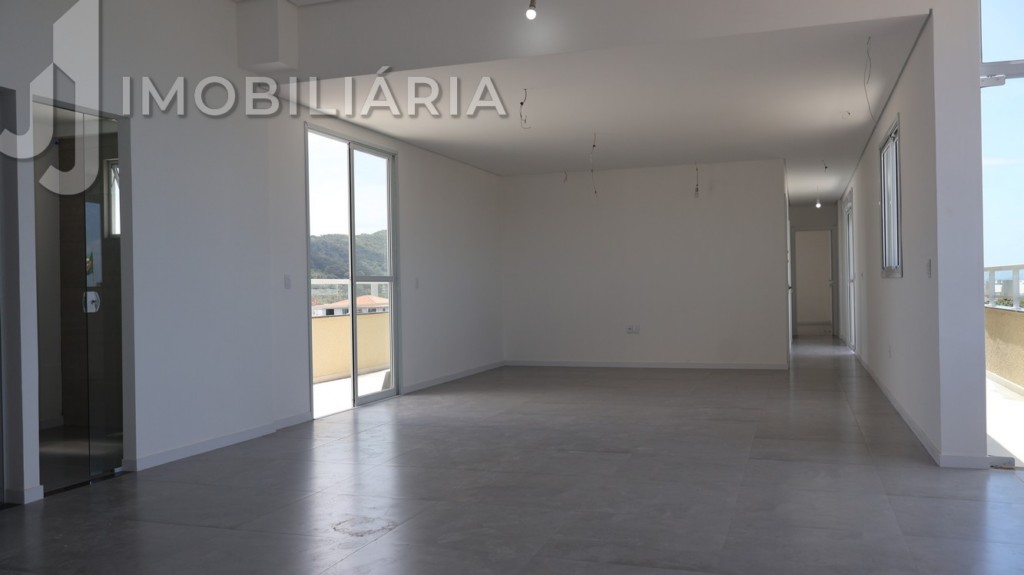 Cobertura para venda no Ingleses do Rio Vermelho em Florianopolis com 212m² por R$ 950.000,00