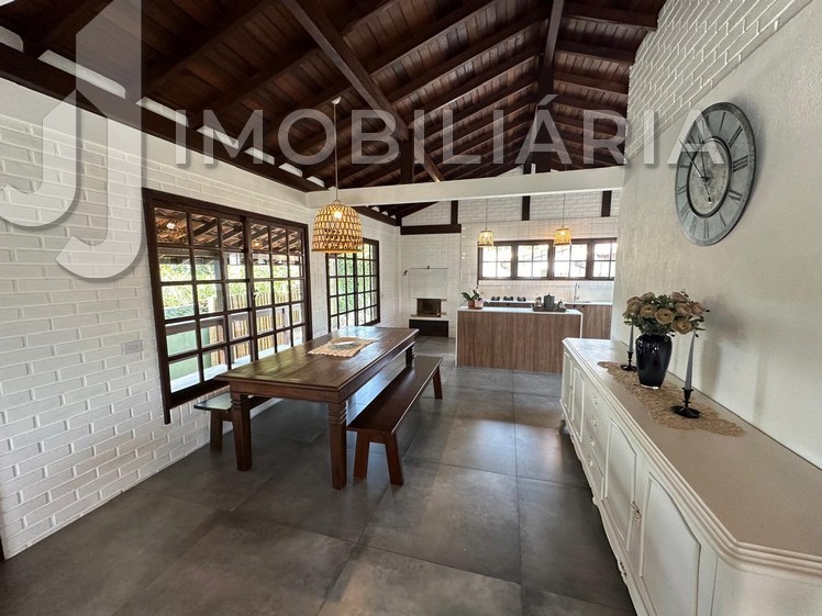 Casa Residencial para venda no Ingleses do Rio Vermelho em Florianopolis com 840m² por R$ 1.390.000,00