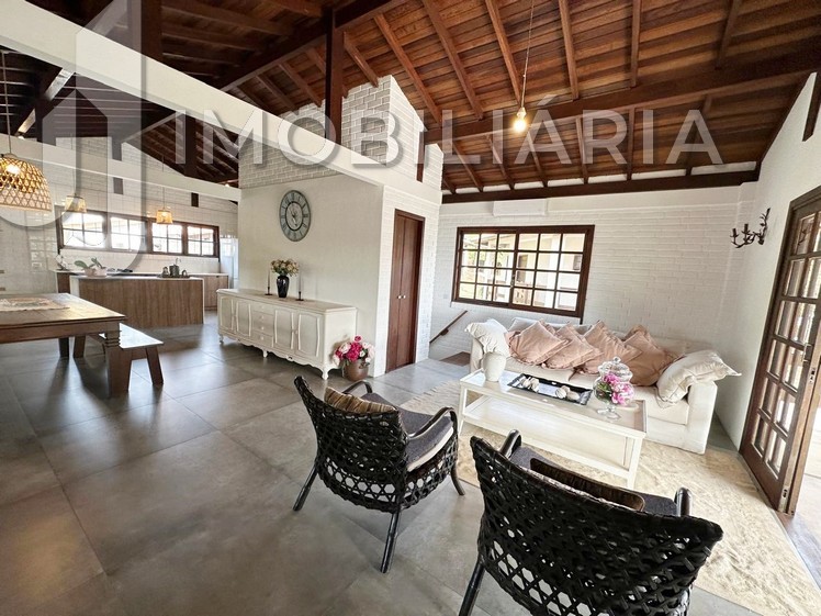 Casa Residencial para venda no Ingleses do Rio Vermelho em Florianopolis com 840m² por R$ 1.390.000,00