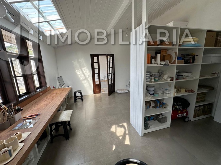 Casa Residencial para venda no Ingleses do Rio Vermelho em Florianopolis com 840m² por R$ 1.390.000,00