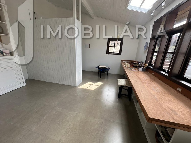 Casa Residencial para venda no Ingleses do Rio Vermelho em Florianopolis com 840m² por R$ 1.390.000,00
