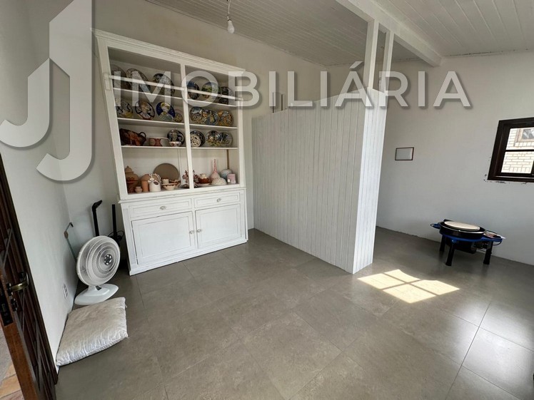 Casa Residencial para venda no Ingleses do Rio Vermelho em Florianopolis com 840m² por R$ 1.390.000,00