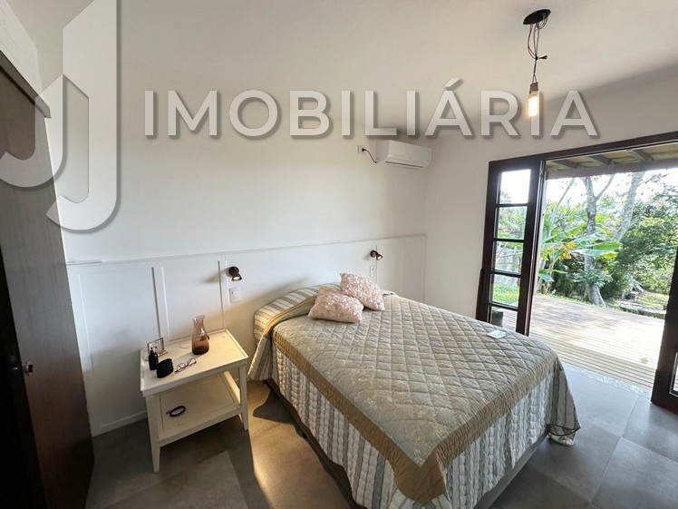 Casa Residencial para venda no Ingleses do Rio Vermelho em Florianopolis com 840m² por R$ 1.390.000,00