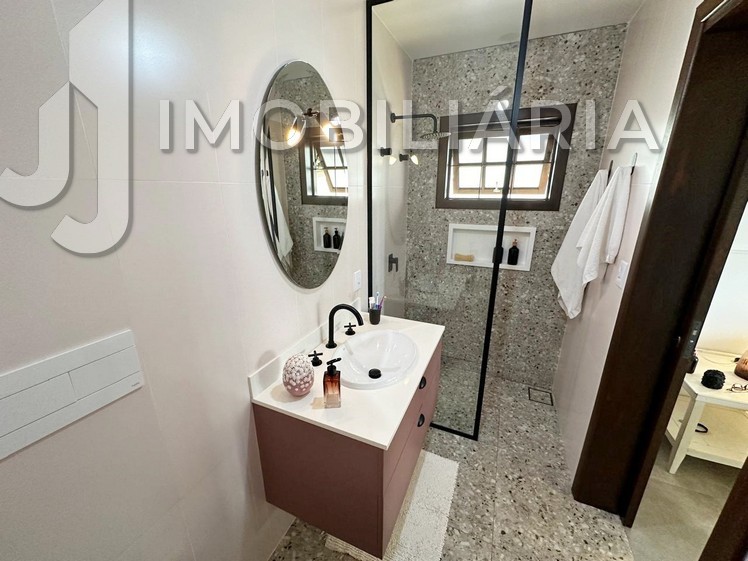 Casa Residencial para venda no Ingleses do Rio Vermelho em Florianopolis com 840m² por R$ 1.390.000,00