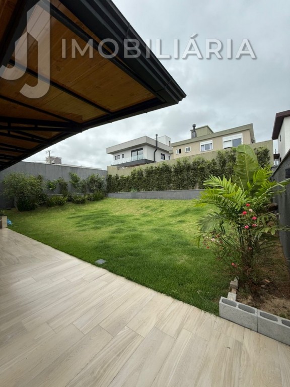Casa Residencial para venda no Ingleses do Rio Vermelho em Florianopolis com 480m² por R$ 3.000.000,00