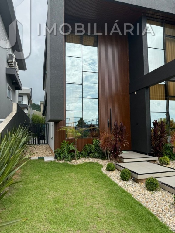 Casa Residencial para venda no Ingleses do Rio Vermelho em Florianopolis com 480m² por R$ 3.000.000,00