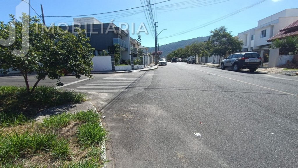 Terreno para venda no Sao Joao do Rio Vermelho em Florianopolis com 661m² por R$ 780.000,00