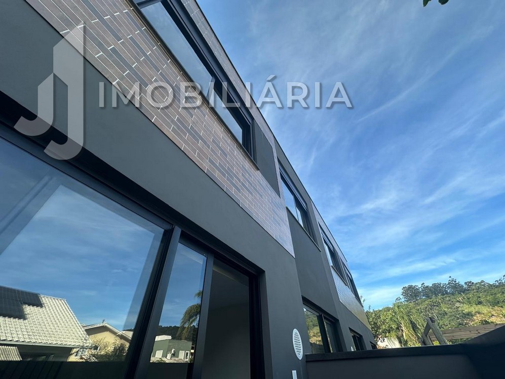 Casa Residencial para venda no Cachoeira do Bom Jesus em Florianopolis com 104m² por R$ 697.000,00