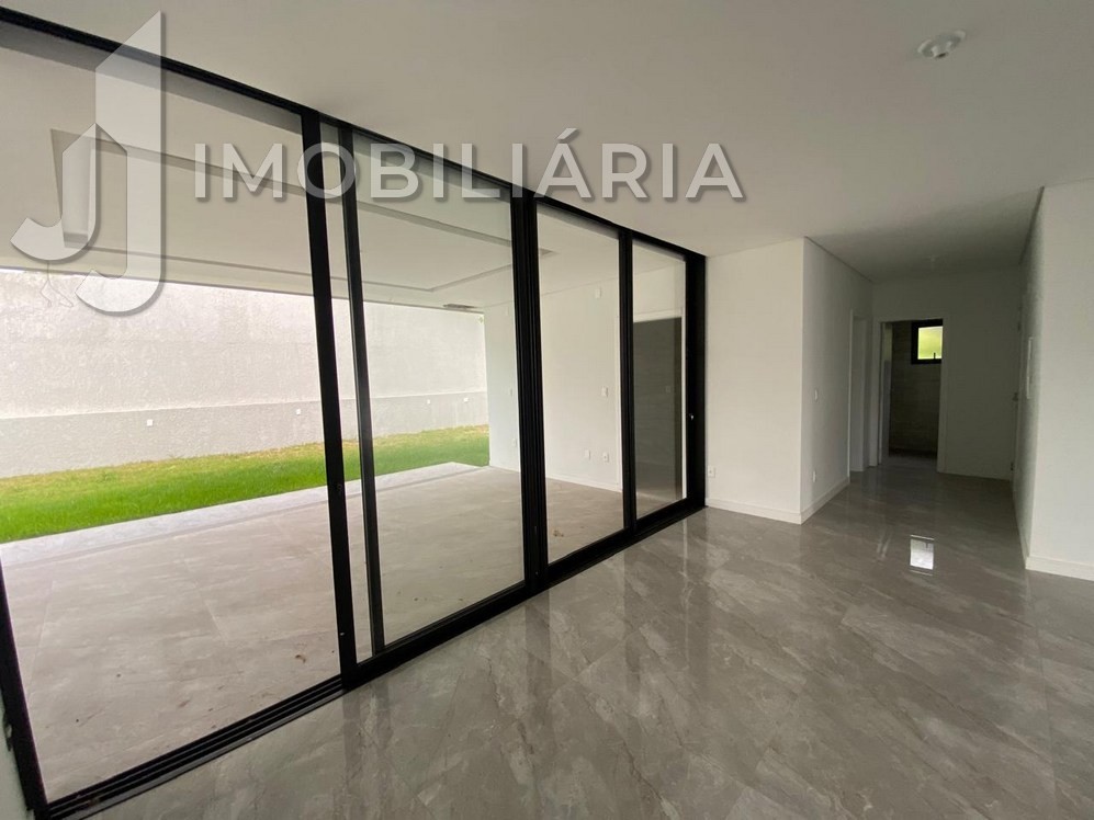 Casa Residencial para venda no Ingleses do Rio Vermelho em Florianopolis com 390m² por R$ 2.600.000,00